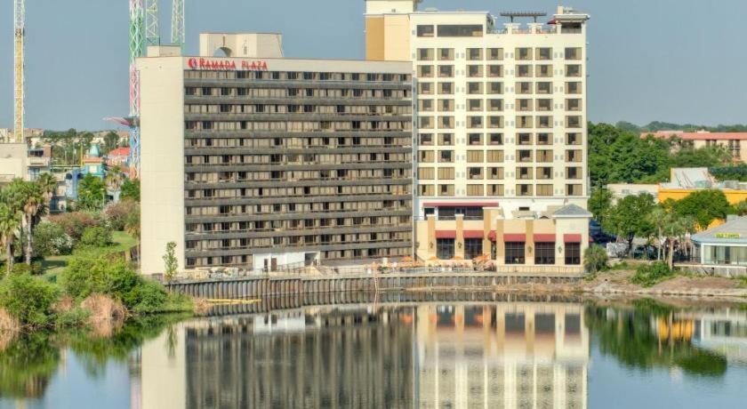 Ramada Plaza By Wyndham Orlando Resort & Suites Intl Drive Exterior foto